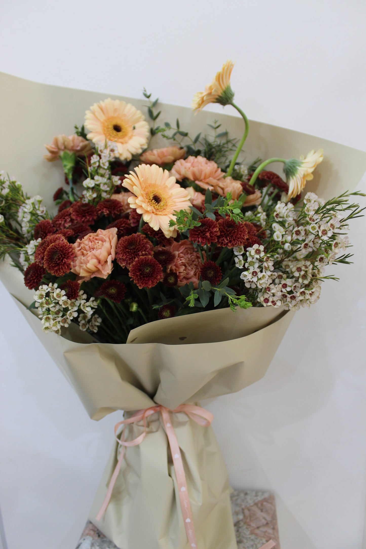 Zarbera bouquet light gold wrapping